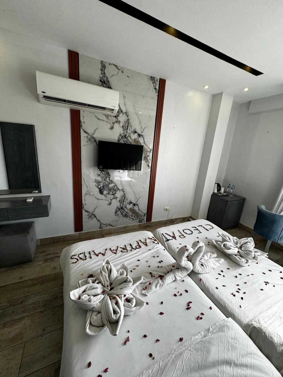 Hotel Cleopatra Pyramids View Kafrat al Jabal Luaran gambar